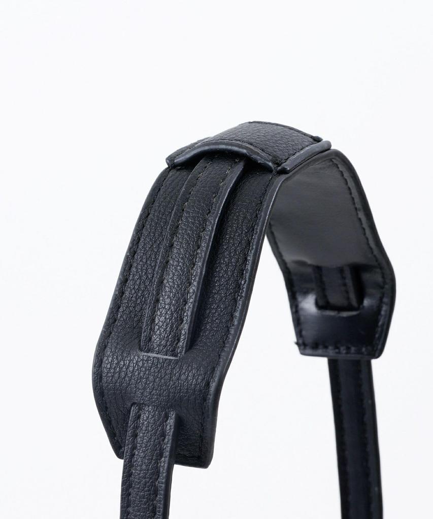Comfortable vertical shoulder with shoulder and smartphone Compact bag, water-repellent, pad, storage. design.