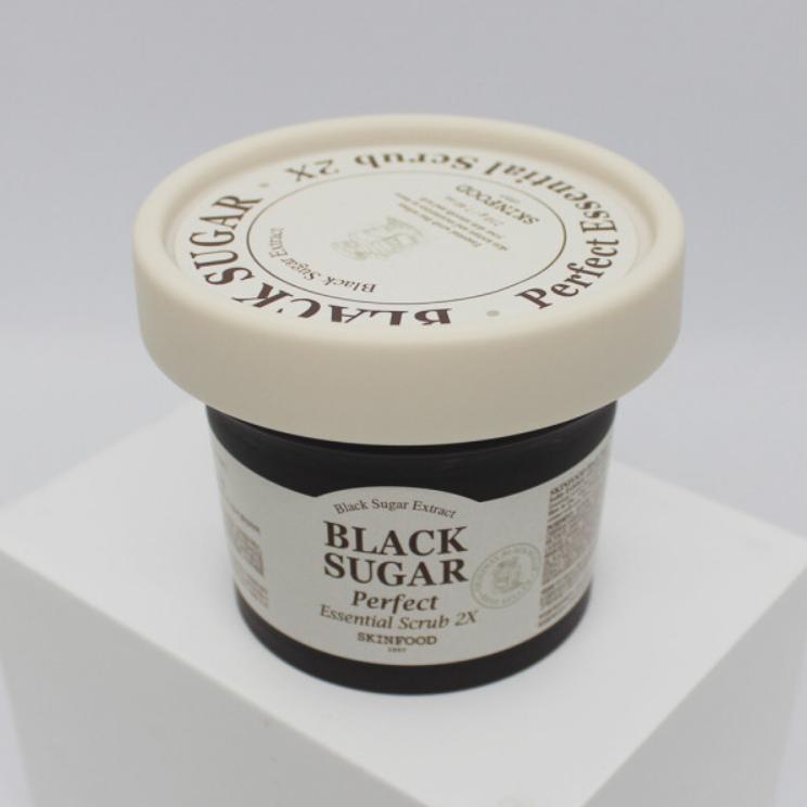 [SKINFOOD] Black Sugar Perfect Essential Scrub 210g