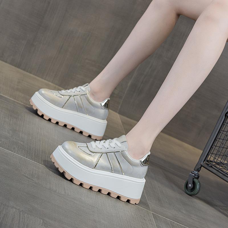Little white shoes thick sole inner height increase women's 2025 new retro casual fashion sports comfortable female student board shoes