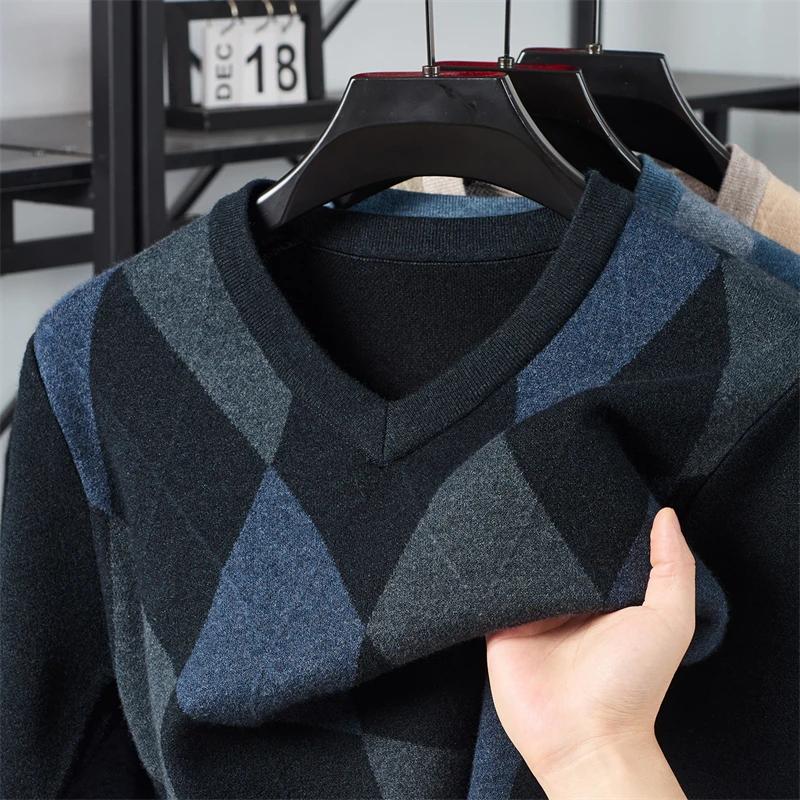 Winter Warm Men's Plaid V-neck Long Sleeved Sweater Knitted Sweater Fashion Casual Versatile Top
