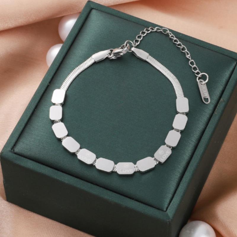 Koreanisches Dongdaemun Titanstahl Damenmode Armband - Edelstahl, High-End, Grenzüberschreitendes Design.