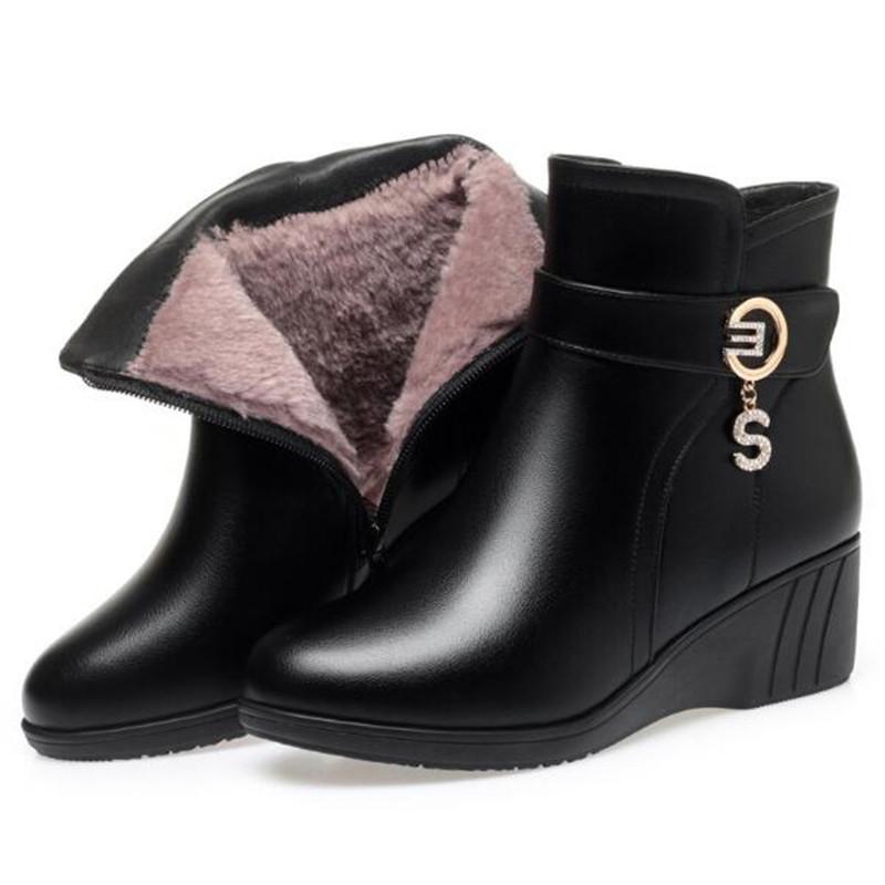 Zimní teplé dámské boty klínky silné plyšové kotníkové boty dámské na zip pohodlné venkovní sněhule módní boty pro maminky velikost 35-42