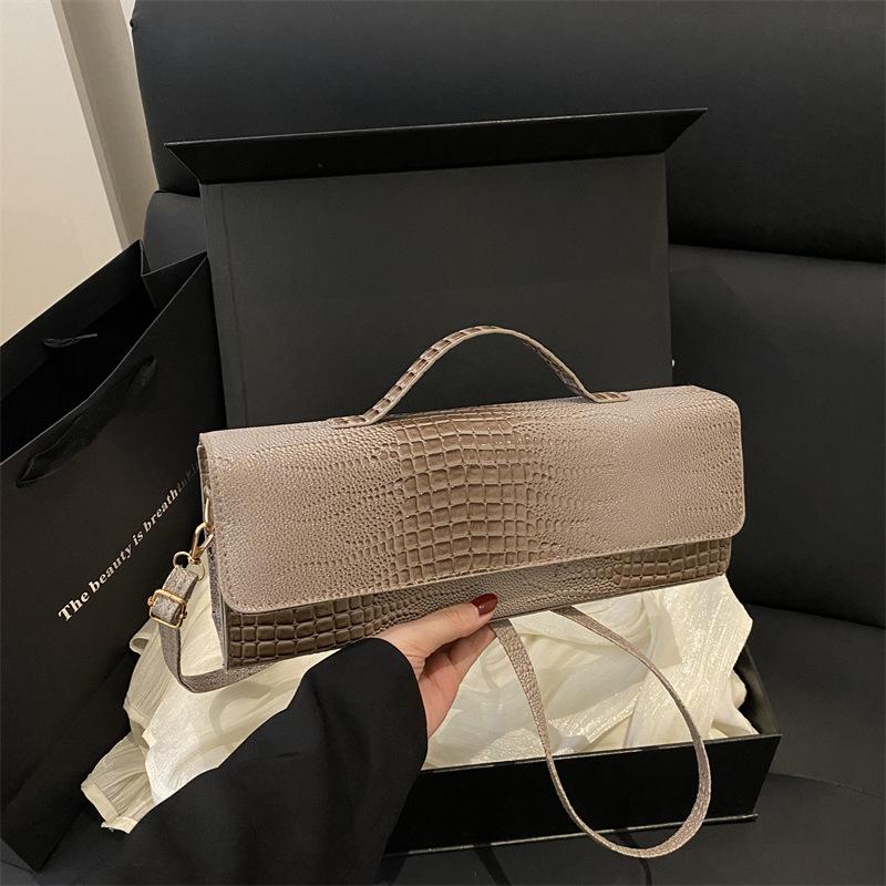 Summer new personalized commuting texture handbag temperament niche design shoulder underarm messenger bag
