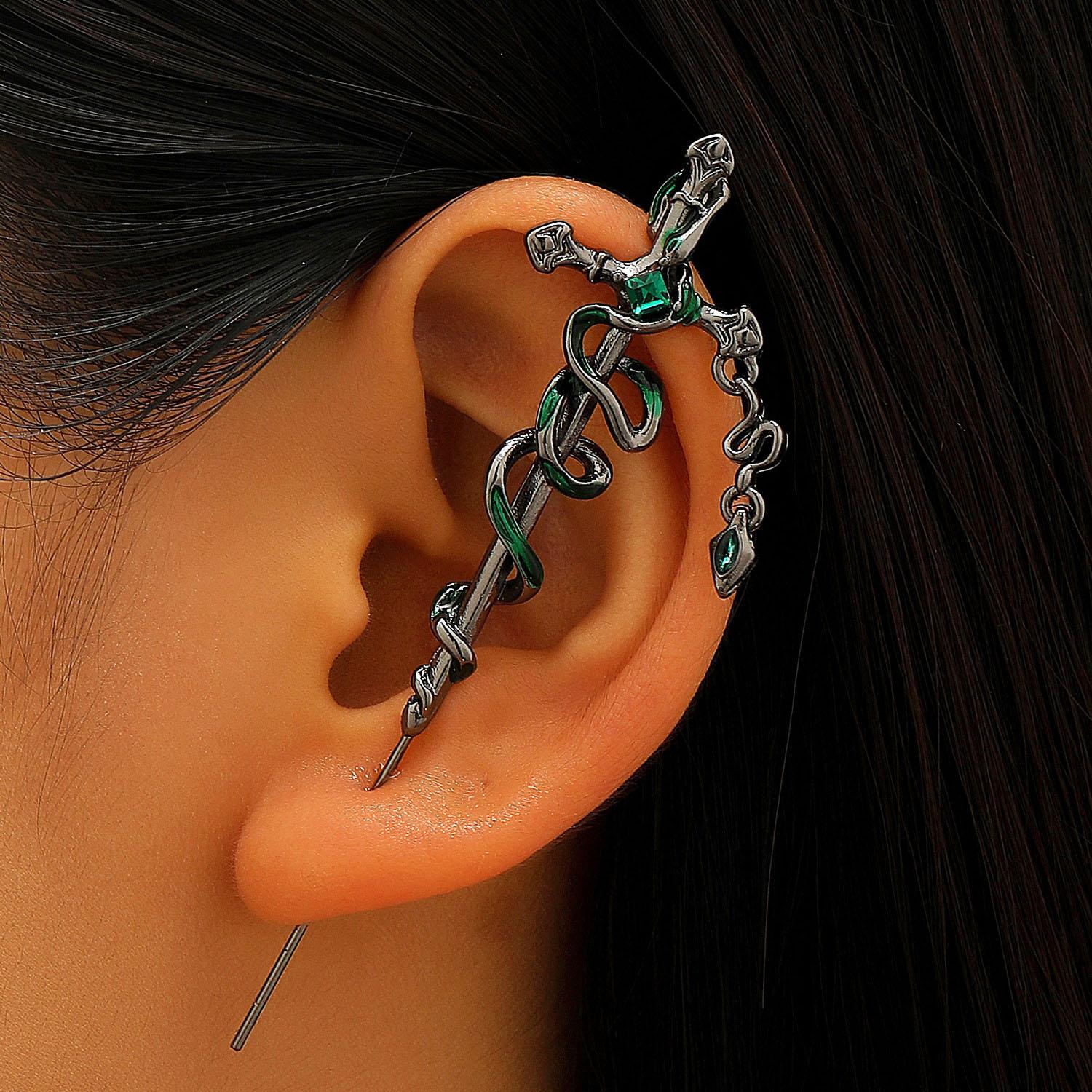

Chinese Style Snake Hairpin for Women Tassel Metal Puncture Earrings Exaggerated Punk Tassel Hair Sticks Snake Casual Wholesale чорний