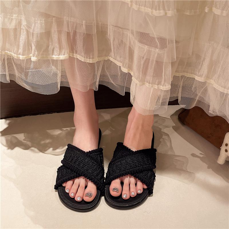 Fashion 2025 New Summer Elegant Fish Mouth Casual Outside Beach Slippers Fashionable Comfortable Round Toe Flat Slippers for Women