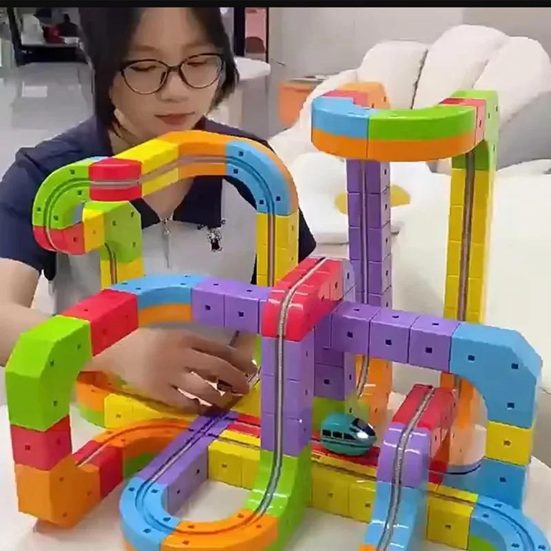 New Latest Educational  51/118pcs Assembly Magic Track Train Set Children Non-Remote Control Rail Car Gift Box