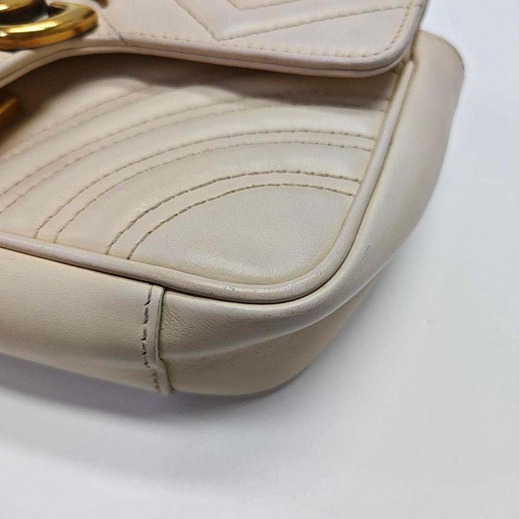 [Pre-Owned] Gucci GG Marmont Matelassé Mini Bag 'White' - Very Good #128IQDE
