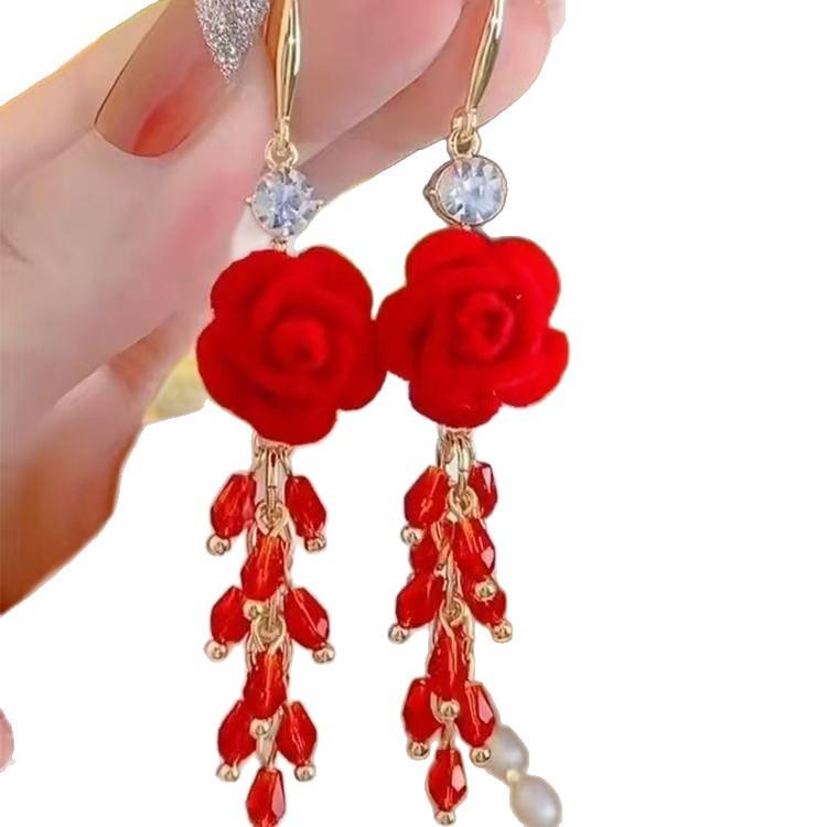 

Роскошные универсальные европейские и американские серьги с высококлассным ощущением One Size красный