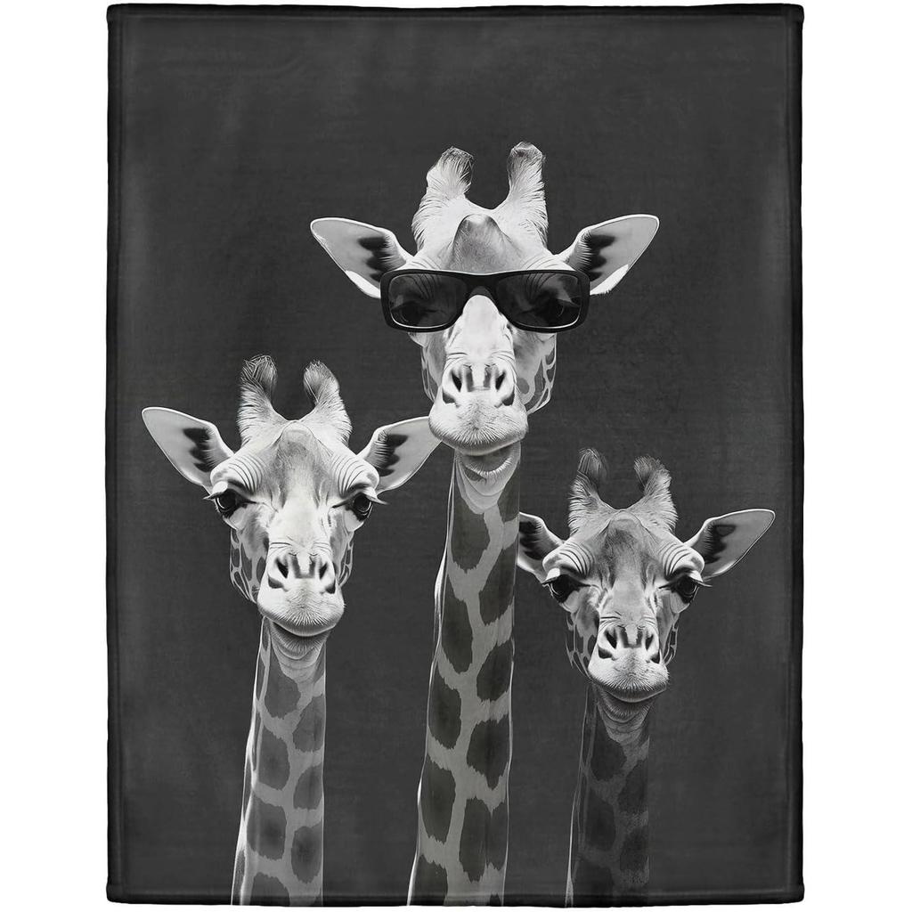 Giraffe Fleece Blanket For Giraffe Lovers 40" X 50" Cool Animals Throw Blanket Cozy Soft Warm Gifts For Men Women Teen
