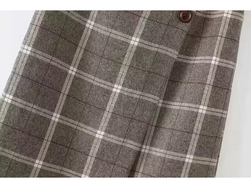 2025 Autumn/Winter Women's Elegant Plaid Button Half Skirt - European & American Style Fashion