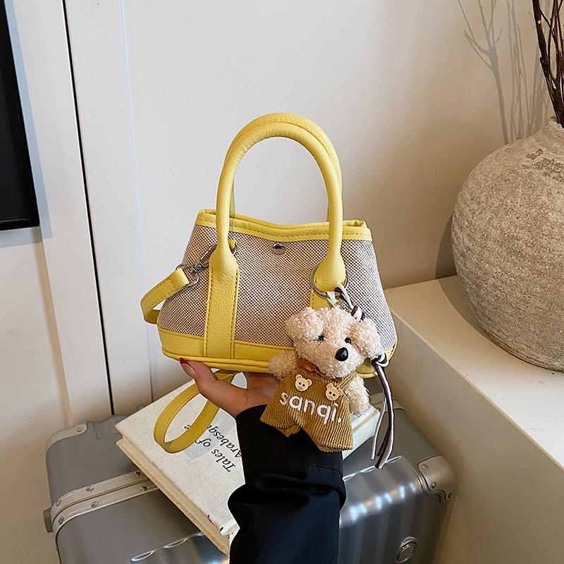 2025 Popular Niche Design Texture Handbag New Large-capacity Fashion Commuter Contrasting Color Tote Bag Women