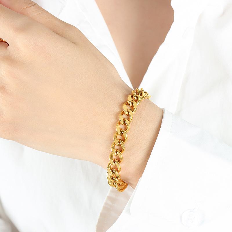 French Light Luxury Geometric Chunky Chain Bracelet, Gold-Plated Titanium Steel, Unique Design Jewelry Accessory