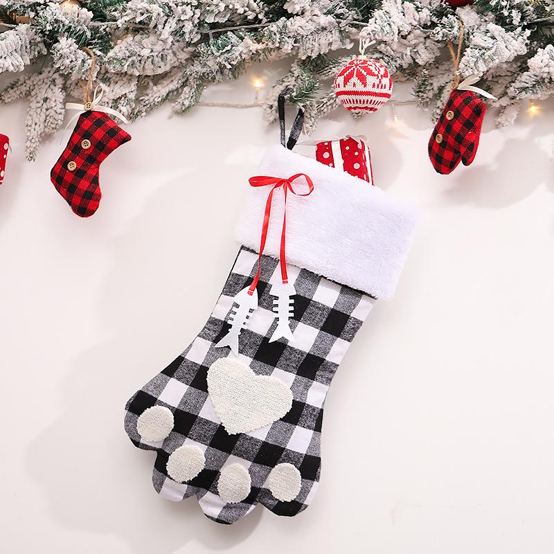 Christmas Stockings Black and White Plaid Dog Paw Stocking Hanging Christmas Tree Gift Bag Candy Bag Christmas Tree Decoration Accessories
