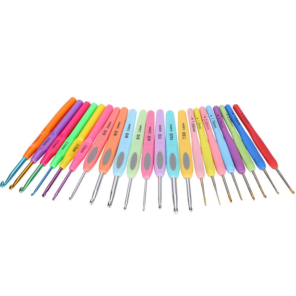 22Pcs Set Crochet Hooks Set Color Plastic Handle Aluminum Hook for Yarn Knitting Crafts Needles