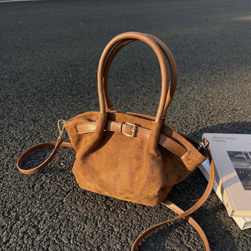 A Trendy and Fashionable Commuting, Simple and Casual, High-end Quality Single-shoulder Hand-carry Crossbody Bag
