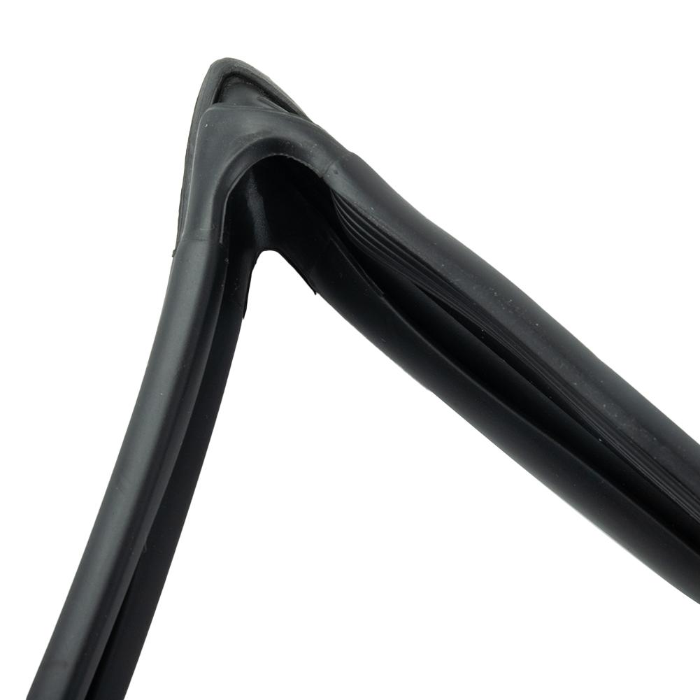 68151-12211 Door Glass Run For Toyota Corolla ZZE122/120