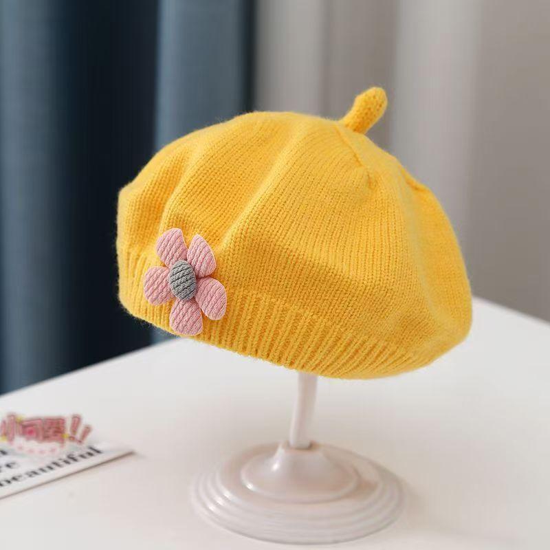 

Цветочная детская шапка-берет, однотонная зимняя теплая вязаная шапка-бини для маленьких девочек, корейские шапки для принцесс, художников и художников жёлтый