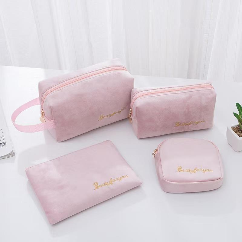 Samt-Make-up-Tasche: Hochkapazitives, Premium 4-teiliges Kosmetik- und Lippenstiftaufbewahrungsset