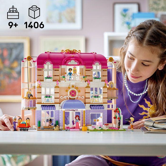 LEGO Friends 42704 Le Grand Hôtel de Heartlake City - Jouet pour Fille ou Garçon dès 9 ans