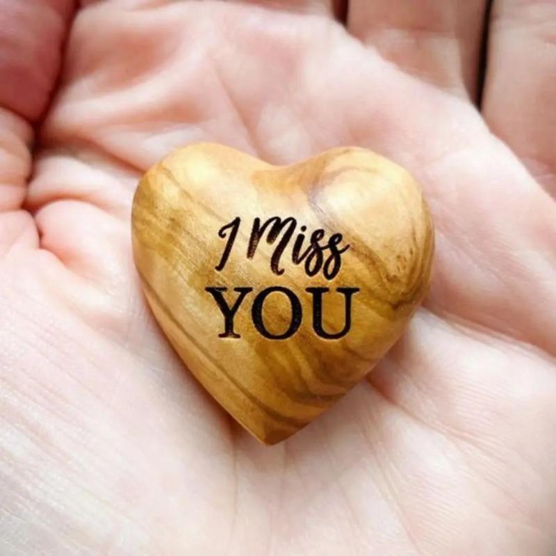 Little Pocket Hug Wooden Heart Tokens I Miss You Crafts Supplies for Friends Portable Creative Gift Valentine's Day Gift