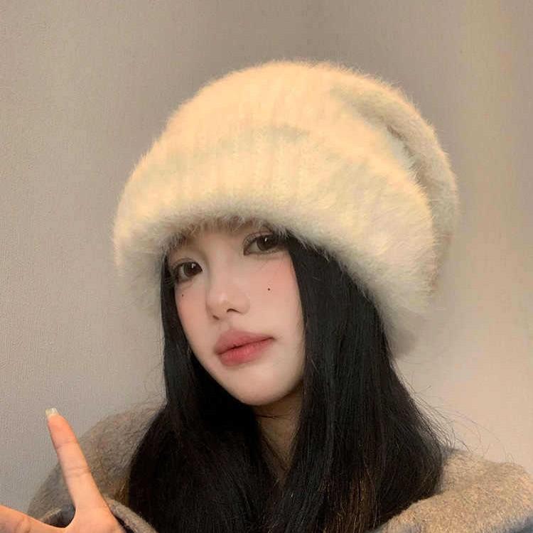 Thickened Rabbit Wool Hat In Autumn and Winter Sweet and Versatile Warm Hat Showing Face and Ear Protection Piles