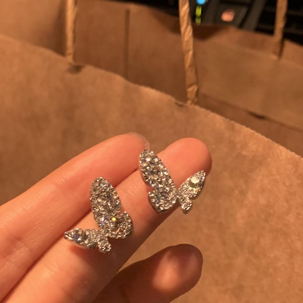 New Temperament Inlay Crystal Hollow Butterfly Stud Earrings for Women Luxury Shiny Korean Zircon Accessories Exquisite Gift
