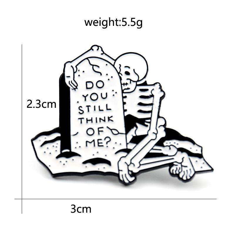 

Halloween Brooch, Christmas Eve Horror, Wizard Hole Pumpkin Head Jack Personality Alloy Enamel Ornament Badge