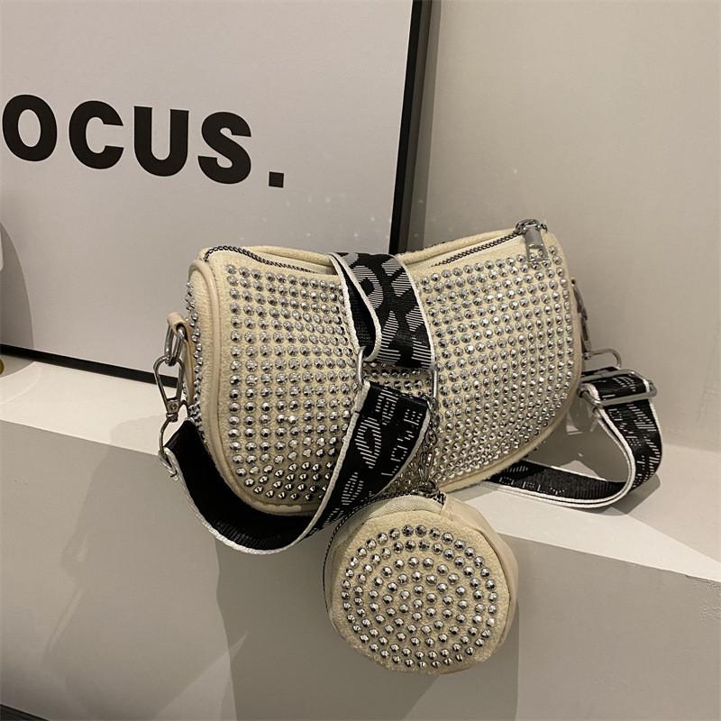 Small Horizontal Square Shape Street Fashion Shoulder Bag For Daily Wear белый