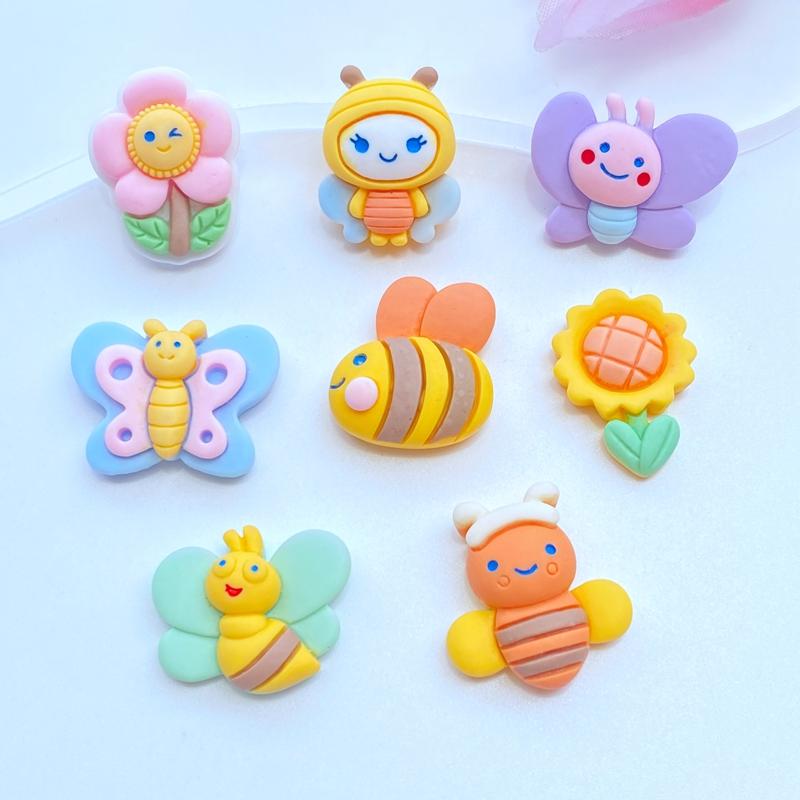 

10Pcs New Cute Mini Little Bee Resin Figurine Crafts Flatback Cabochon Ornament Jewelry Making Hairwear Accessories