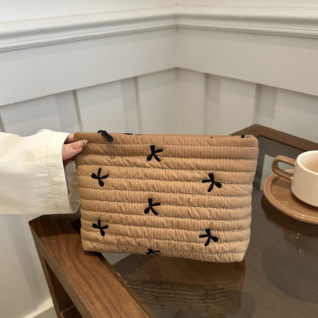 Modische Kosmetikaufbewahrungstasche Feminine Schleifendesigns Kosmetikorganizer Aufbewahrungstasche für alltägliche Essentials