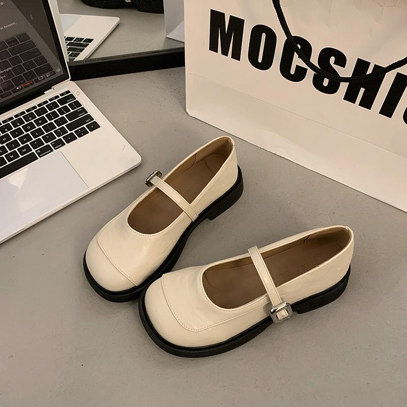 Shallow mouth small leather shoes women's flat-soled single shoes spring and summer soft soles with skirts one-word buckle Mary Jane shoes