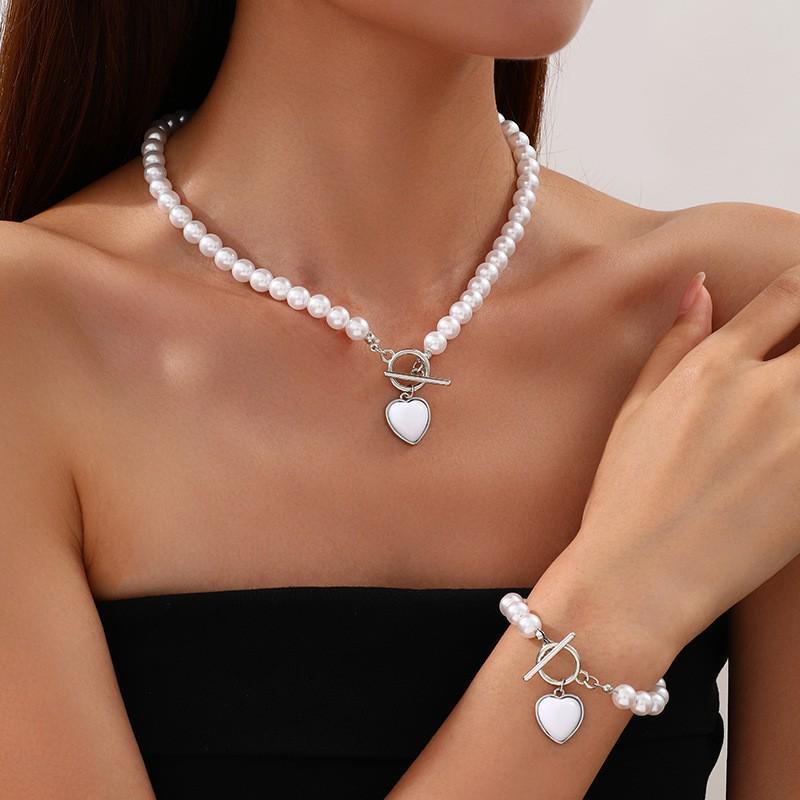 European & American Fashion Pearl Bracelet & Heart Necklace Set: High-End, Light Luxury Clavicle Chain for Women