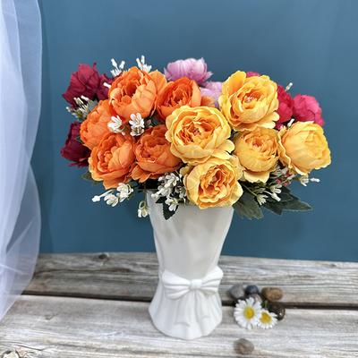 Namų dekoras – Dekoratyvinės gėlės ir vainikai