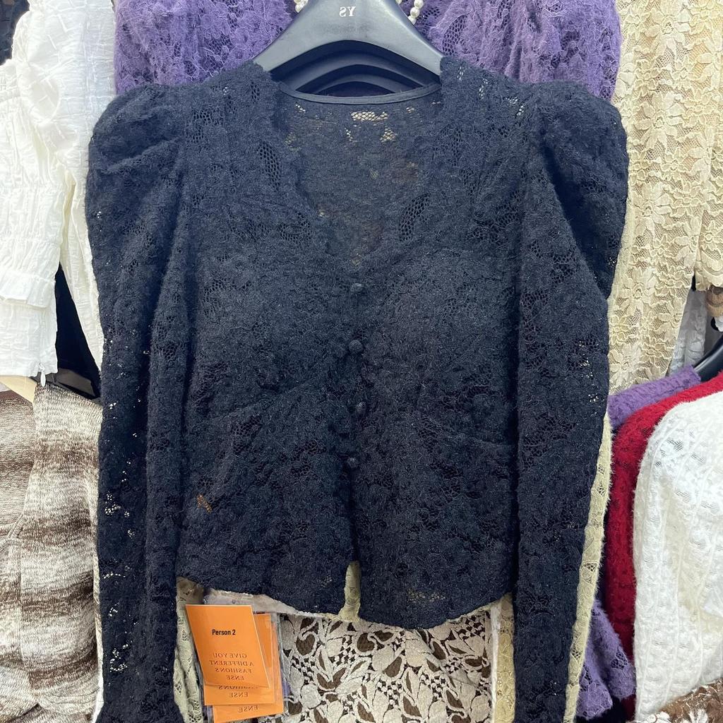 V-Ausschnitt Langarm Puffärmel Spitzenoberteil für Damen - Slim Fit Aushöhlungsdesign