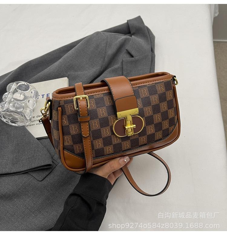 2025 new women's bag single shoulder messenger bag single shoulder messenger bag fashionable versatile mother bag middle-aged and elderly women's bag