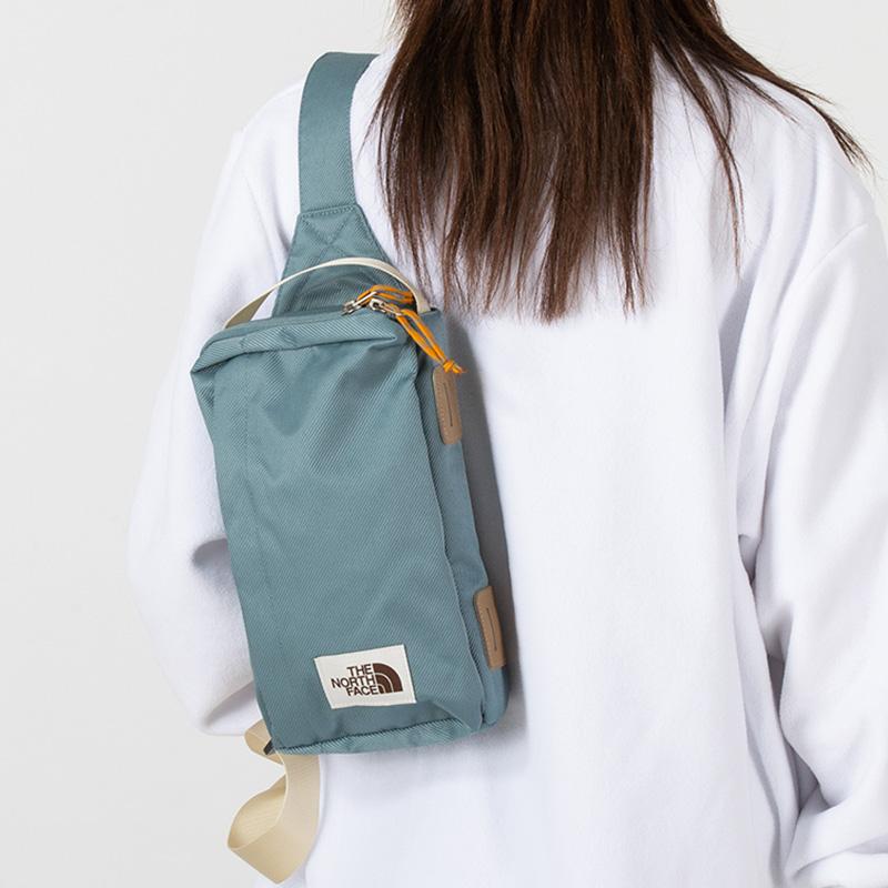 The North Face 7L Sports Casual Zipper Crossbody Chest Waist Outdoor Bag Unisex Bags Blue 3KZS-4F5