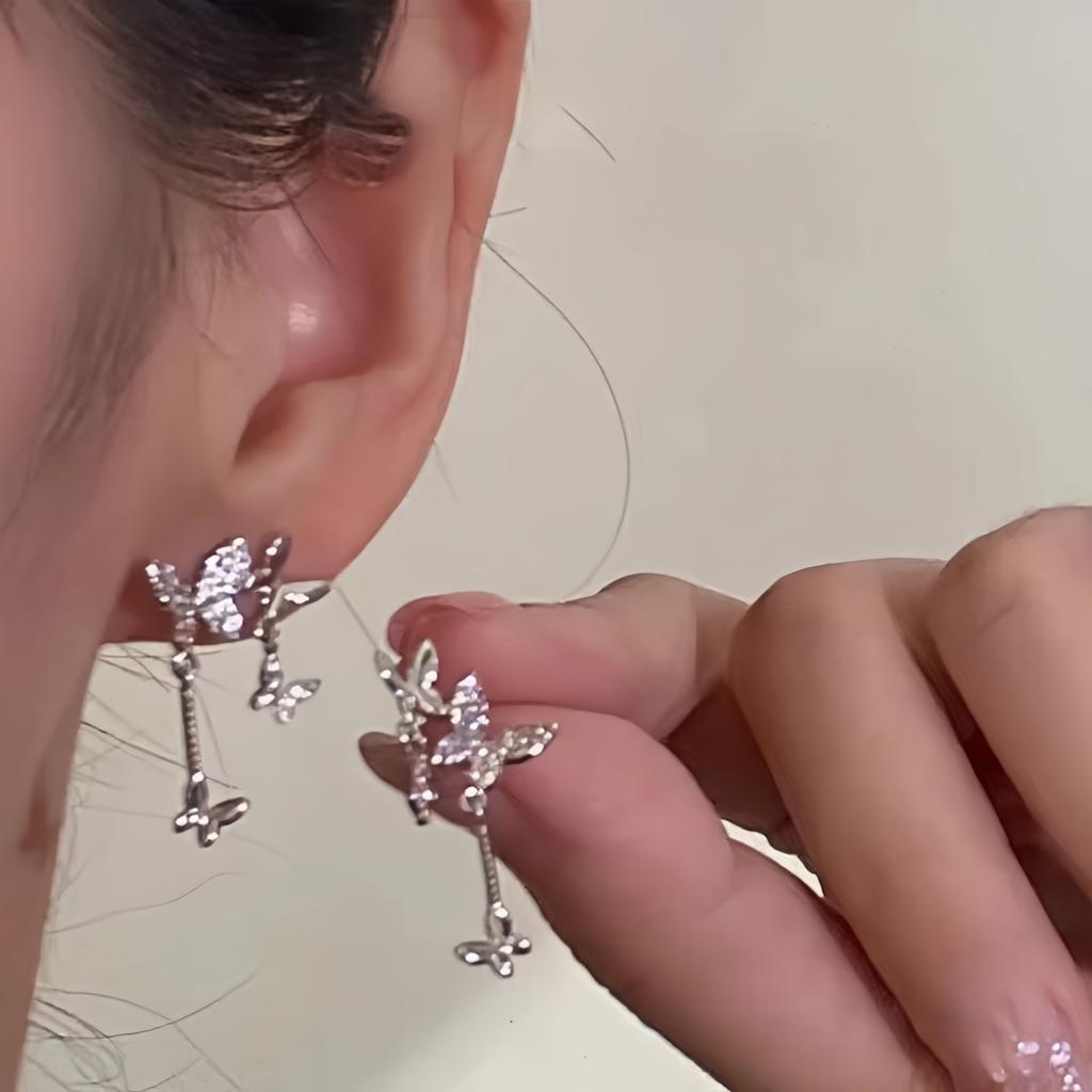 Neue Gold Farbe Shiny Bowknot Quaste Stud Ohrringe Für Frauen Exquisite Strass Bogen Baumeln Ohrringe Mädchen Schmuck Freunde Geschenk