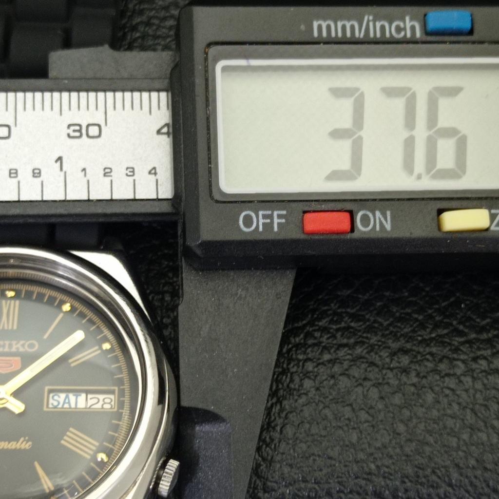 USED VINTAGE SEIKO 5 AUTOMATIC 7009A JAPAN MENS BLACK COLOR DIAL WATCH A433205-2 R115-a433205