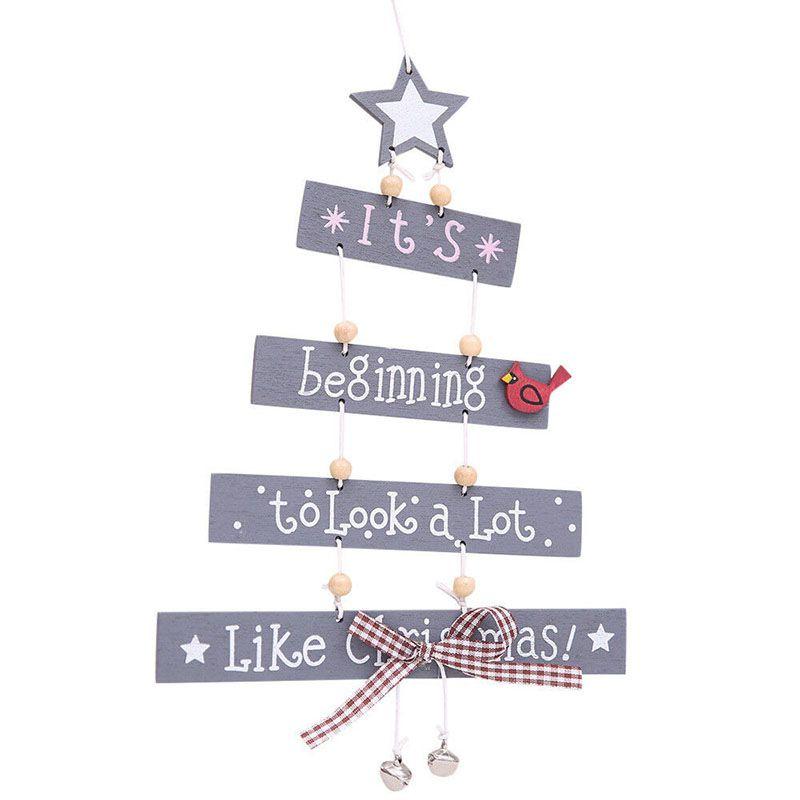 Schlanke und stilvolle Weihnachtsbaumdekoration aus Holz für festliche Stimmung