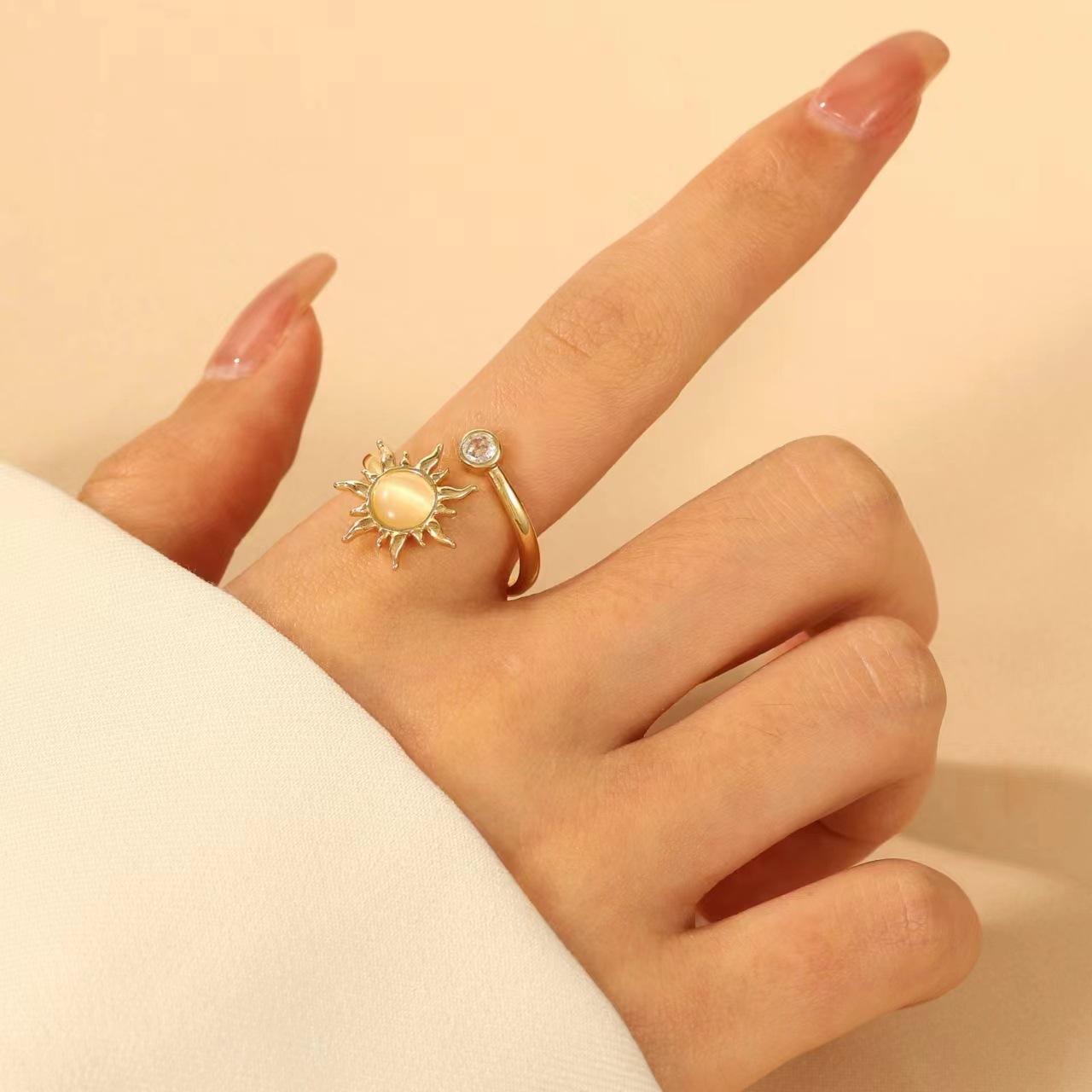 

Foreign trade fashion cold trend ring light luxury copper inlaid zirconium opal ring versatile sunflower gold ring