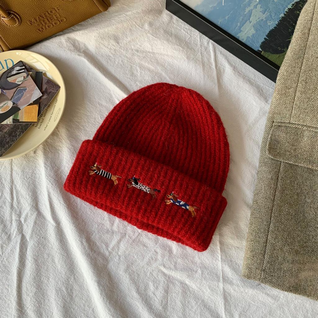 Puppy embroidered knitted wool hat for women, small face in autumn and winter, warm and cold-proof hat, Korean atmosphere scarf