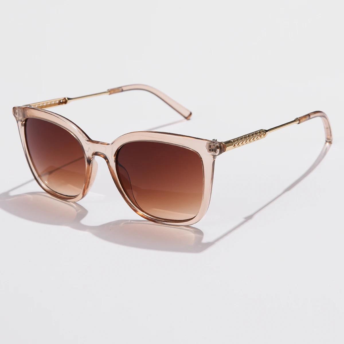 

Classic Women Sunglasses Metal Hollow Square Sunglasses Trendy Vintage Brand Sun Glasses Fashion Style Shades