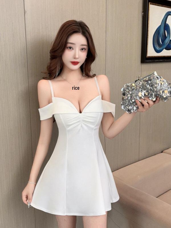 Sexy Spaghetti Strap Low-Cut A-Line Dress – Waist-Hugging Big Swing Nightclub Wear