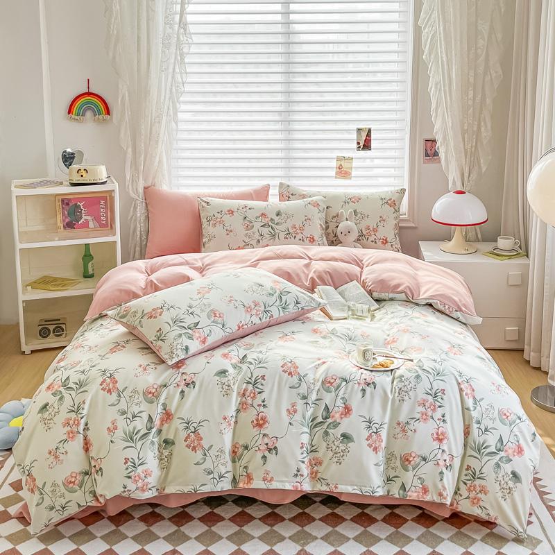 4Pcs Cartoon Black Dog Duvet Cover Set Khaki Striped Bedding With 1 Bed Sheet 2 Pillowcases Bedroom Love Print Comforter Cover