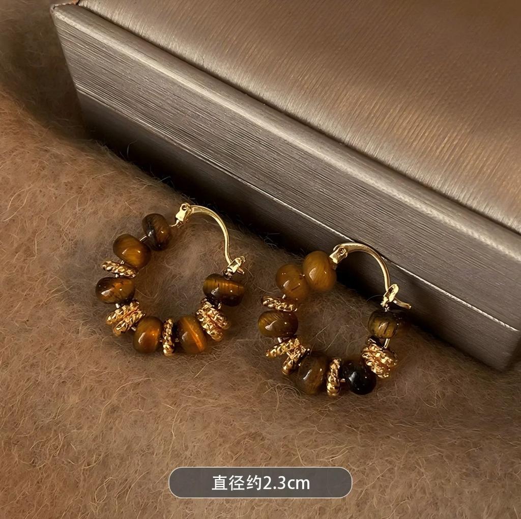 Japan And Korea Maillard Retro Autumn And Winter Women'S Stud Earrings Design Temperament High-End Earrings Factory