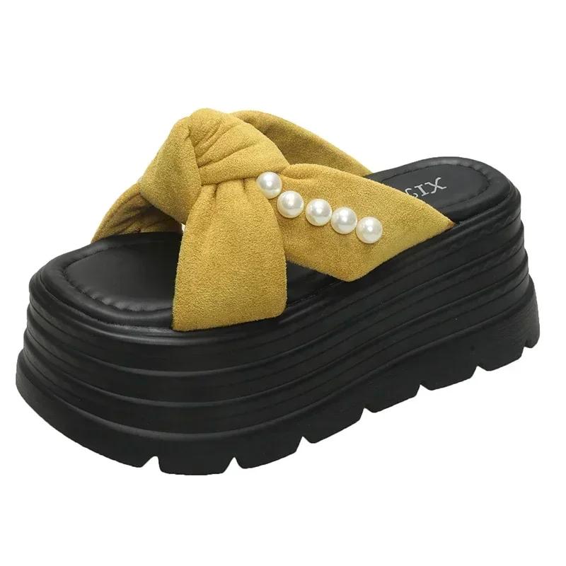 Mode 8CM NEUE Absätze Keil Pantoletten Sandalen Damen Lässig Outdoor Hausschuhe Weiblich Sommer Rutschfest Strand Hausschuhe Gehen Klobige Schuhe Frau