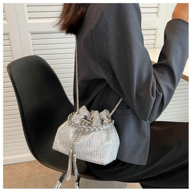 Fashion Solid Color Rhinestone Decoration Women Casual Shoulder Chain Bag For Street Style Womens Fashion