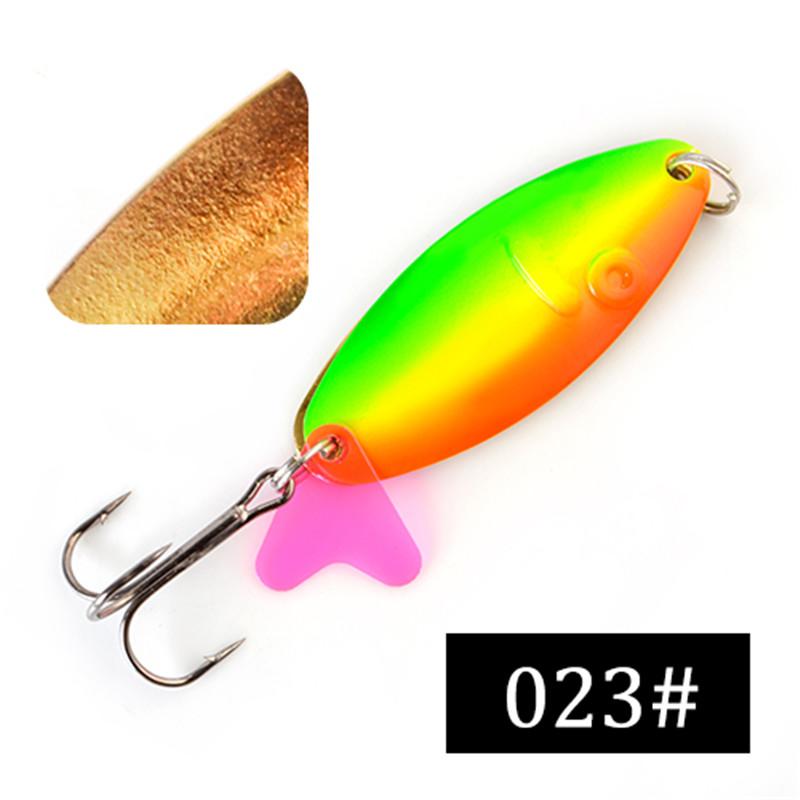 1 stykke langkast bionisk spinnerbait med 2 paljetter - Perfekt for ferskvanns- og saltvannsfiske - Forbedre fangsten din med bionisk teknologi!