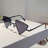 Vintage Triangle Sunglasses  New In Retro Metal Rim Outdoor Casual Shades Women Luxury Brand Design Decor Sun Glasses