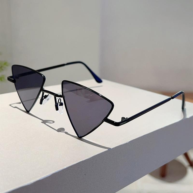 Vintage Triangle Sunglasses  New In Retro Metal Rim Outdoor Casual Shades Women Luxury Brand Design Decor Sun Glasses